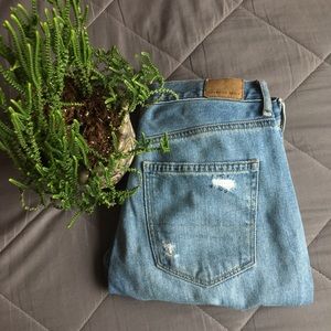 American Eagle Light Wash Mom Jean